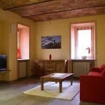 Bricco Torricella Kır Evi *