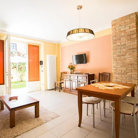 Bricco Torricella Country house *