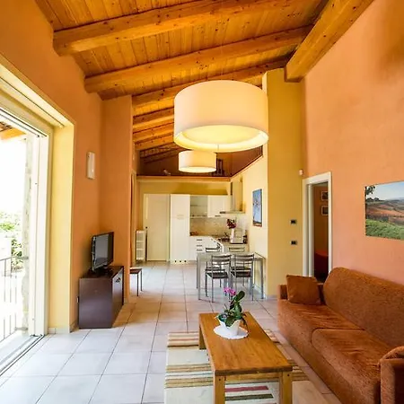 Country house Bricco Torricella *