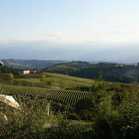 Bricco Torricella Country house *