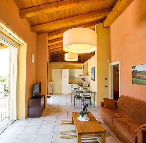 منزل ريفي Bricco Torricella *