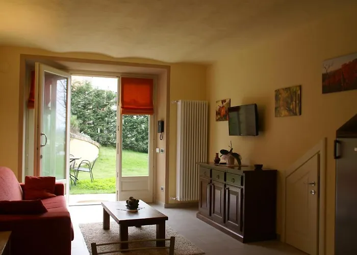 منزل ريفي Bricco Torricella *